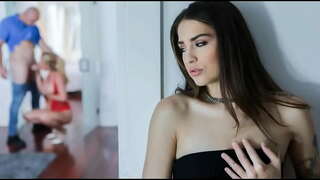 Milf se Faufiler sur Sa Fille BF