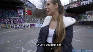 Zaza tena ilaina ny vola fa efa mba hanome blowjob eny imasom-bahoaka