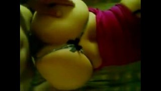 Busty Latin Büyük Götlü Büyük Bir Dick Alarak 