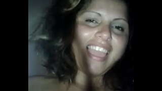 багатая пухленькая эквадорка, якая ўмее ездзіць верхам