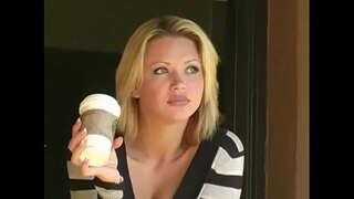 Svetlana Flexibilní Blondýna