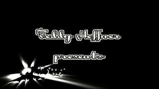 Trois poussins chauds et un amour canapé