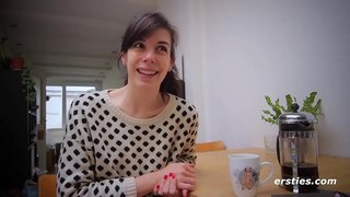 Amatur Gadis Menggosok Dia Untrimmed Bush