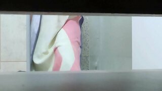 Siostra z marquinha sexy zapisywany jest kąpiel bez niej wiedzieć